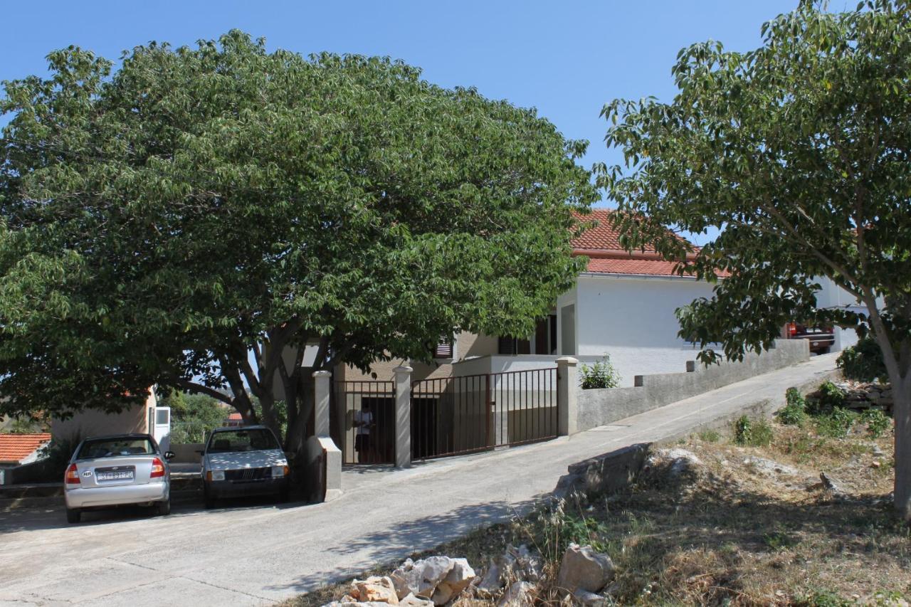 Apartments With A Parking Space Sali, Dugi Otok - 8154 מראה חיצוני תמונה