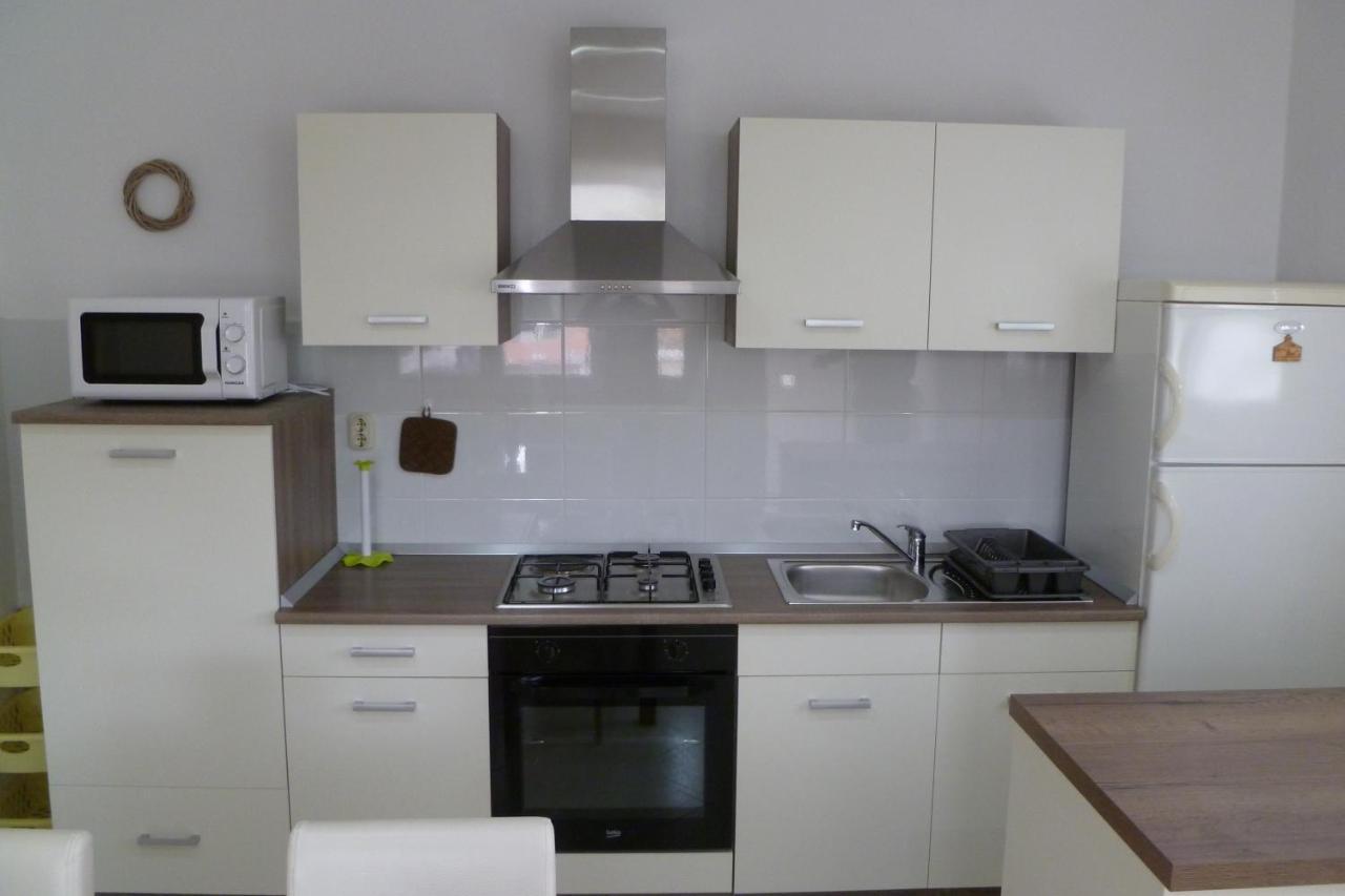 Apartments With A Parking Space Sali, Dugi Otok - 8154 מראה חיצוני תמונה