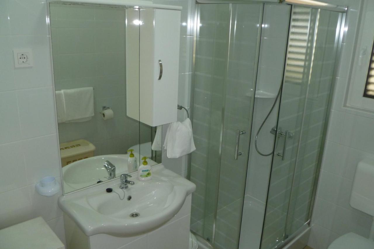 Apartments With A Parking Space Sali, Dugi Otok - 8154 מראה חיצוני תמונה
